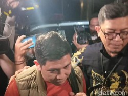 Terjaring OTT, Orang Kepercayaan Gubernur Riau Serahkan Diri ke KPK