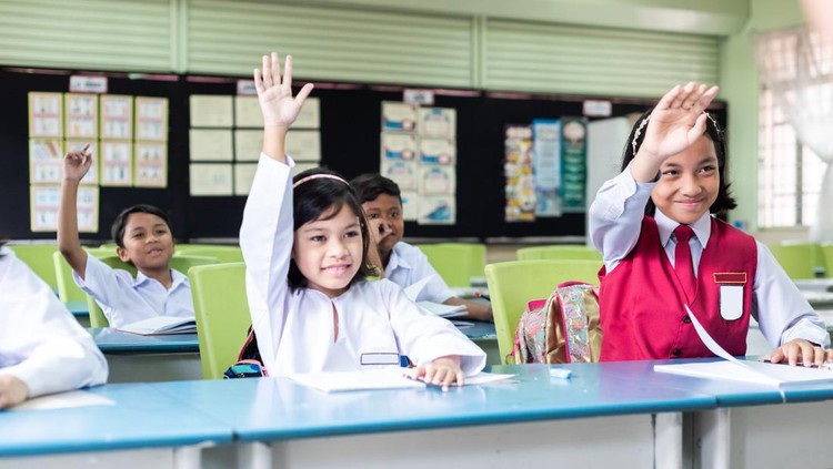 15 SMP Terbaik di Indonesia dengan Jumlah Peserta Didik Berprestasi Terbanyak