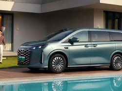 Serena-Voxy Wajib Waspada! BYD Luncurkan MPV RP 400 Jutaan