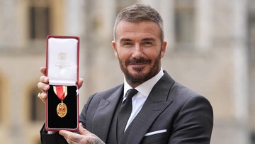 Berita Olahraga Terkini CNN Sport : Momen Inggris Kalah Adu Penalti dari Argentina, Beckham Kartu Merah