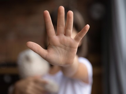 Ibu Bocah SD yang Pembuluh Matanya Pecah Akhirnya Lapor Polisi, Sempat Diancam Guru