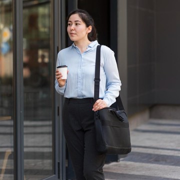 Satu Kebiasaan Pekerja Kantoran yang Bisa Bikin Langsing, Apa Itu?