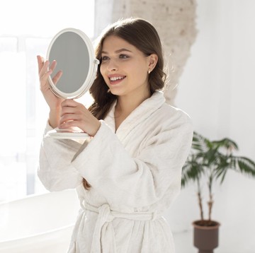 Ini Rahasia Kulit Awet Muda Tanpa Harus ke Klinik Kecantikan