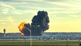 Pesawat Kargo Jatuh di Kentucky Bawa 38 Ribu Galon Bahan Bakar