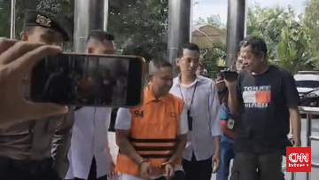 Pakai Rompi Oranye dan Borgol, Gubernur Riau Abdul Wahid Ditahan KPK