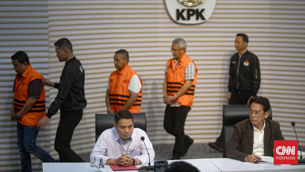 OTT KPK, Kenapa Sekretaris Dinas PUPR Riau Tak Jadi Tersangka?
