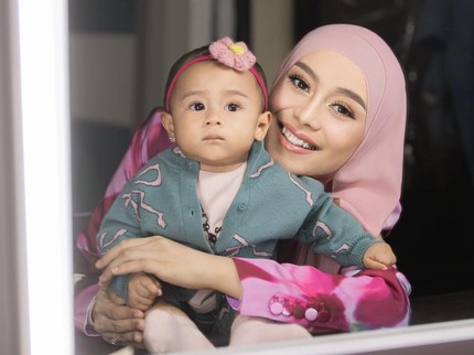 Hamil Anak Ketiga, Intip Kebersamaan Lesti Kejora Bersama Baby Leshia yang Segera Jadi Kakak