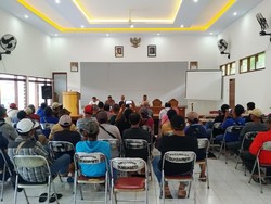 PKL Dukuhseti Pati Geruduk Camat, Sambat Pendapatan Anjlok gegara MBG