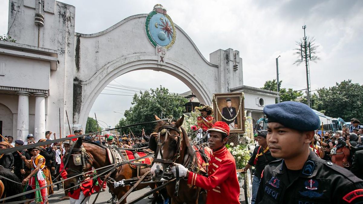 Aparat Gabungan Jaga Keraton Solo 24 Jam Hingga Jumenengan Raja Baru