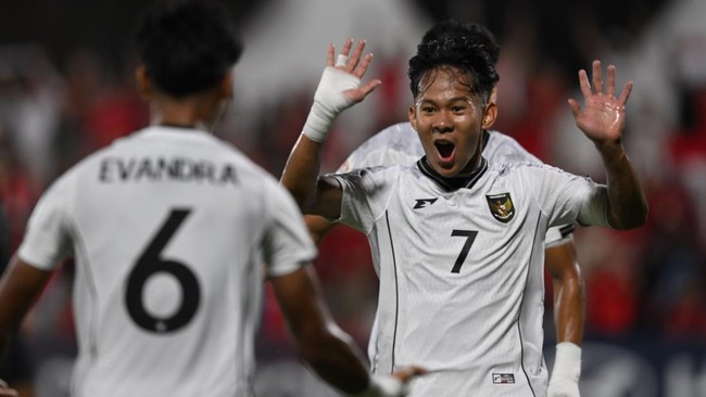 Pelatih Nova Arianto ingin Timnas Indonesia U-17 menunjukkan nyali besar melawan Brasil usai kalah 1-3 dari Zambia dalam Piala Dunia U-17 2025.