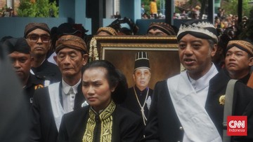 Rintik Hujan Iringi Kedatangan Jenazah PB XIII di Makam Imogiri