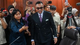 Kata-kata Pertama Sahroni usai Disanksi MKD Nonaktif 6 Bulan di DPR