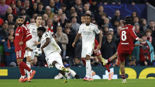 Kemenangan Liverpool atas Real Madrid dalam matchday keempat Liga Champions diwarnai kontroversi di Stadion Anfield, Rabu (4/11) dini hari WIB.