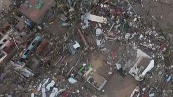 Porak-poranda Kota Talisay di Filipina usai Diterjang Topan Kalmaegi