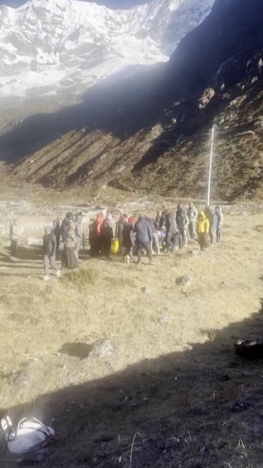 Tiga Pendaki Tewas-8 Hilang usai Gunung Himalaya Longsor
