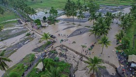 Banjir Lahar Dingin Semeru Rusak Tanggul hingga Lahan Pertanian