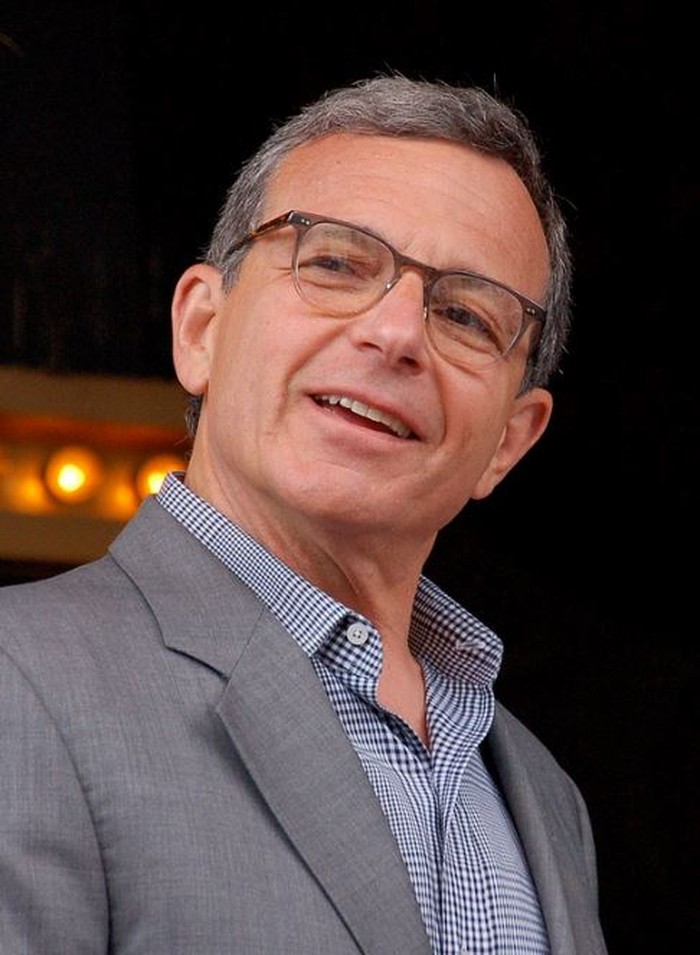 Robert Alan Iger yang dikenal sebagai CEO Disney, ternyata punya cara tersendiri menikmati akhir pekan.