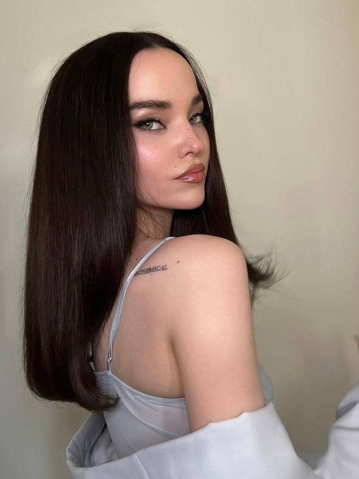 Selain karena fesyennya, Bratz juga menarik perhatian karena tampilan makeup mereka yang dibuat lebih dramatis dan bold, jika dibandingkan dengan Barbie yang soft.