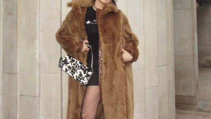 Tampil Edgy dan Stylish dengan Motif Animal Print, Begini Cara Mix and Match-nya!