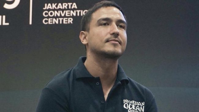 Hamish Daud blak-blakan mengenai folder bersama Sabrina Alatas di board Pinterest yang bertajuk "Future House."