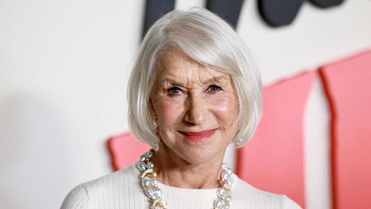 Helen Mirren Raih Lifetime Achievement Golden Globe Awards 2026
