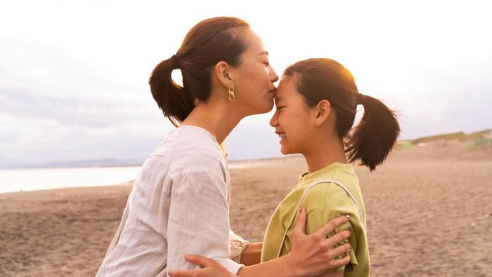 Satu Kebiasaan Sederhana untuk Membesarkan Anak Sukses dan Tangguh, Menurut Psikolog!