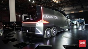 FOTO: Lexus LS Concept Agak Nyeleneh, Punya 6 Roda