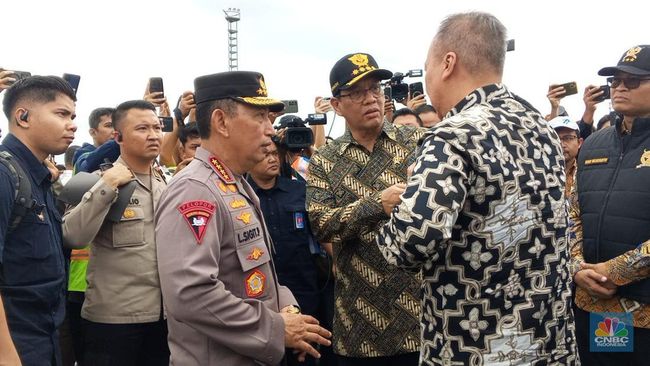 Menteri Keuangan Purbaya Yudhi Sadewa dan Dirjen Pajak Bimo Wijayanto