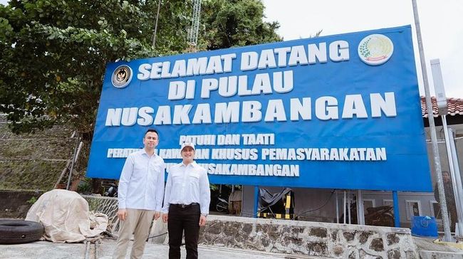 7 Potret Raffi Ahmad dan Irfan Hakim Kunjungi Nusakambangan Tempat Ammar Zoni Ditahan