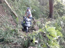 Longsor Tutupi Akses Warga di Sulangai, Anak Sekolah Terpaksa Izin
