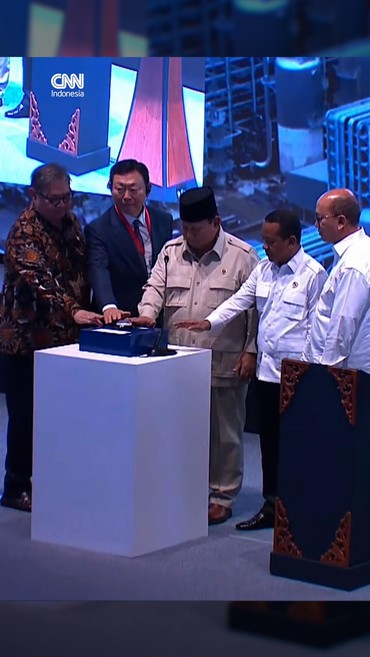 Momen Prabowo Resmikan Pabrik Lotte Chemical di Cilegon