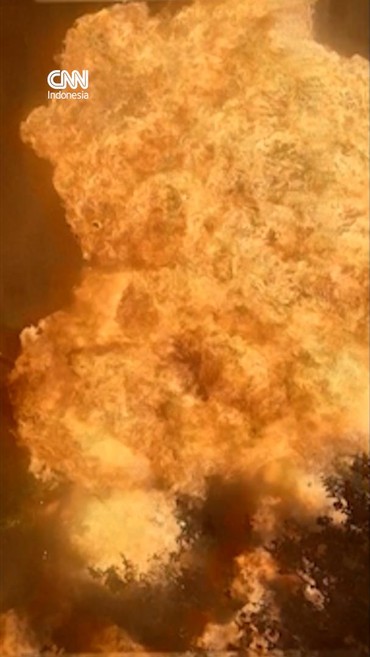 Detik-detik Bola Api Keluar dari Mobil Meledak di Bronx New York