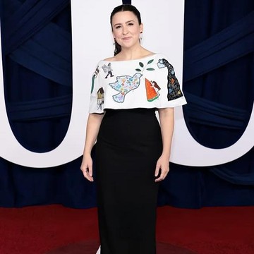 YouTuber Ms Rachel Tampil dalam Balutan Gaun Karya Anak Palestina di Glamour Women of the Year 2025