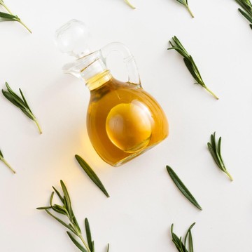 5 Jenis Minyak Alami yang Bikin Kulitmu Halus dan Glowing