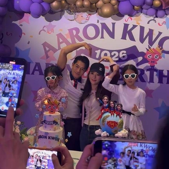 <p>Perayaan hari spesial kelahiran Aaron Kwok ini dibagikan oleh sang istri di Instagram pada 27 Oktober 2025. Moka Fang menghadiri perayaan ulang tahun suaminya hanya beberapa hari setelah melahirkan. "Selamat ulang tahun, suamiku!" tulis Moka Fang, dikutip dari Instagram @mokafy. (Foto: Instagram @mokafy/ @aaronkwokxx)</p>
