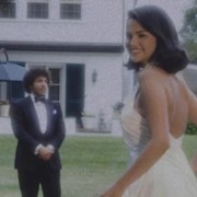 9 Artis Hollywood yang Menikah Tahun 2025, Ada Selena Gomez hingga Demi Lovato!