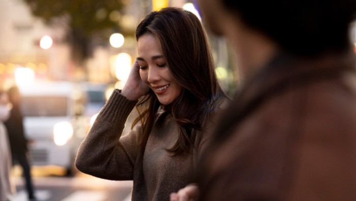 Butuh Waktu Buat Nyaman, Ini 5 Zodiak yang Cenderung Pemalu