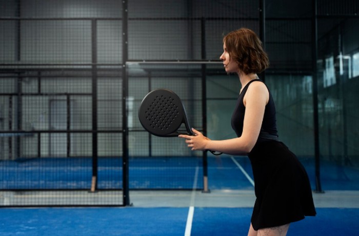 Capricorn melihat kemenangan sebagai hasil dari perencanaan dan kerja keras. Pendekatan mereka terhadap padel metodis dan penuh perhitungan./ Foto: freepik.com