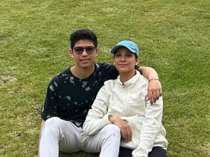 Kebersamaan Rachel Maryam dan Si Sulung yang Sudah Dewasa, Potret Kale Mata Angin Curi Perhatian