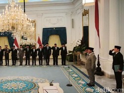 Prabowo Lantik Komisi Percepatan Reformasi Kepolisian, Jimly Jadi Ketua