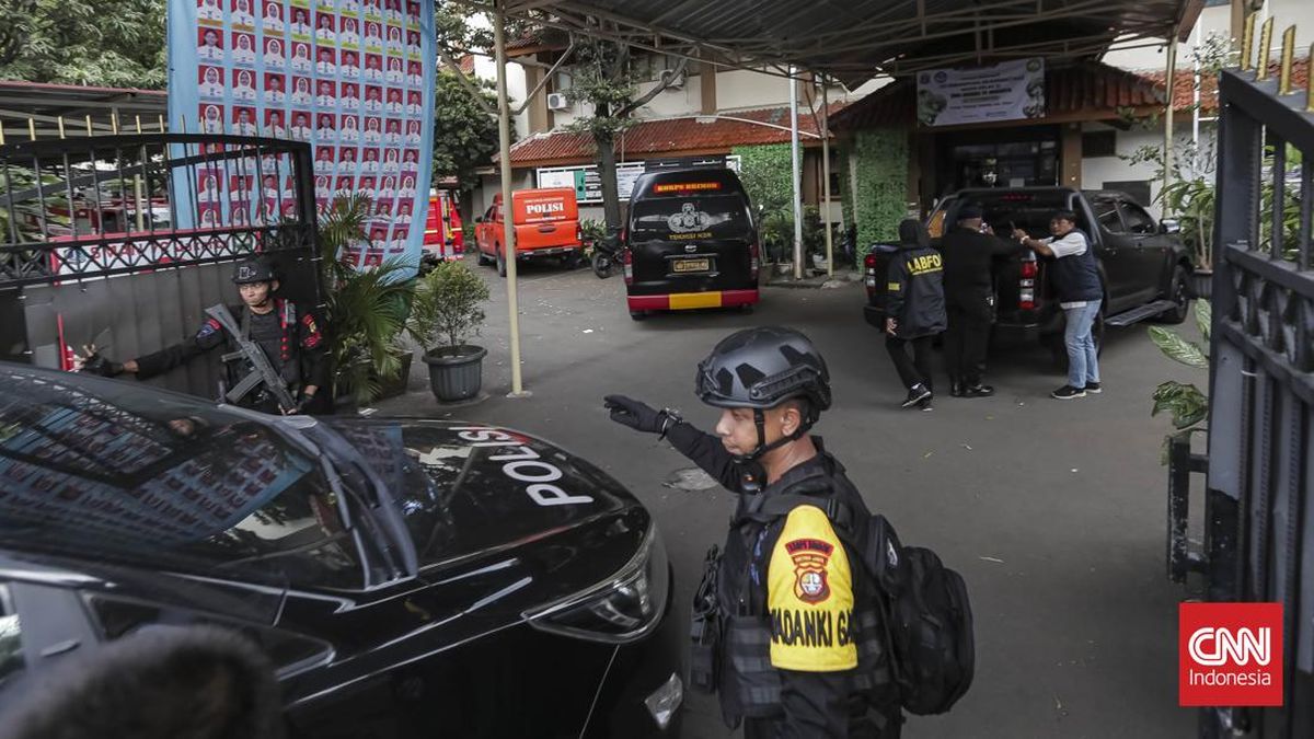 Polisi Tetapkan Tersangka ABH Ledakan SMA 72 Jakarta