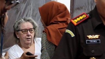 FOTO: Lindsay Terpidana Mati Kasus Narkoba Bali Dipulangkan ke Inggris