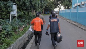 Polisi Geledah Rumah Terduga Pelaku Peledakan SMA 72