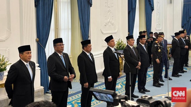 Presiden Prabowo Subianto melantik Komite Reformasi Polri yang dipimpin Mahfud MD. Pembentukan ini sebagai respons terhadap tuntutan reformasi Polri.