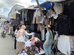 Curhat Pedagang Monza di Medan soal Larangan Impor Pakaian Bekas