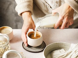 Susu Nabati Makin Populer, Lebih Sehat Susu Almond, Oat, atau Kedelai?