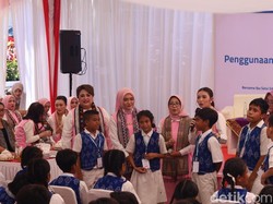 Safari di SDN 5 Pedungan, Selvi Ananda Minta Ortu Awasi Anak Saat Main Internet