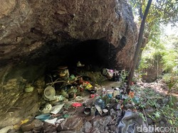 Fenomena Manusia Gua di Pedalaman Hutan Jombang Bikin Warga Resah