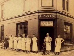 Tak Punya Penerus, Toko Roti Berusia 200 Tahun Ini Berakhir Dijual!