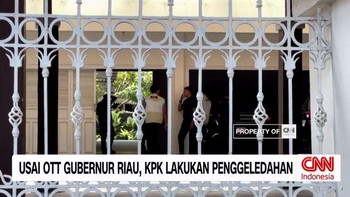 VIDEO: Usai OTT Gubernur Riau, KPK Lakukan Penggeledahan
